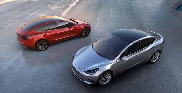 Tesla сделает из Model 3 конкурента BMW M3
