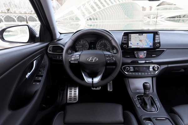 Hyundai привезёт «заряженный» i30 Fastback N в Париж