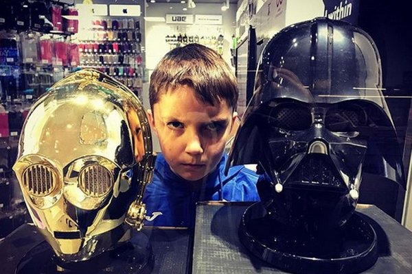 10-летний актер из «Звездных войн» поддержал ГИБДД в Нальчике