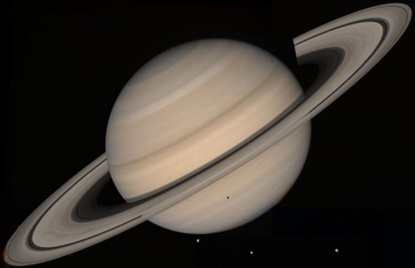 Пришельцы близко: На спутнике Сатурна может существовать инопланетная жизнь