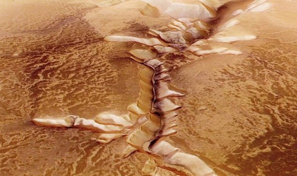 «Засушили» и уничтожили: Колонизаторами Марса могли стать аннунаки с Нибиру