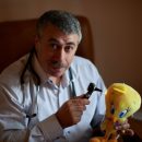 «Мамы не роботы»: Пользователи раскритиковали знаменитого доктора Комаровского «Мамы не роботы»: Пользователи раскритиковали знаменитого доктора Комаровского