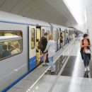 Пассажиров московского метро начали приветствовать, как в самолетах